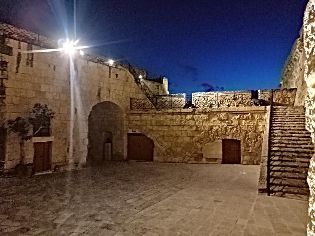 Kharmen A 1565S House With Seaviews Apartment Birgu Exterior photo